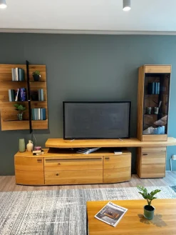 Wohnwand Giulia Front Und Korpus Wildeiche Massiv Soft Gebürstet Vitrine Glas Optiwhite