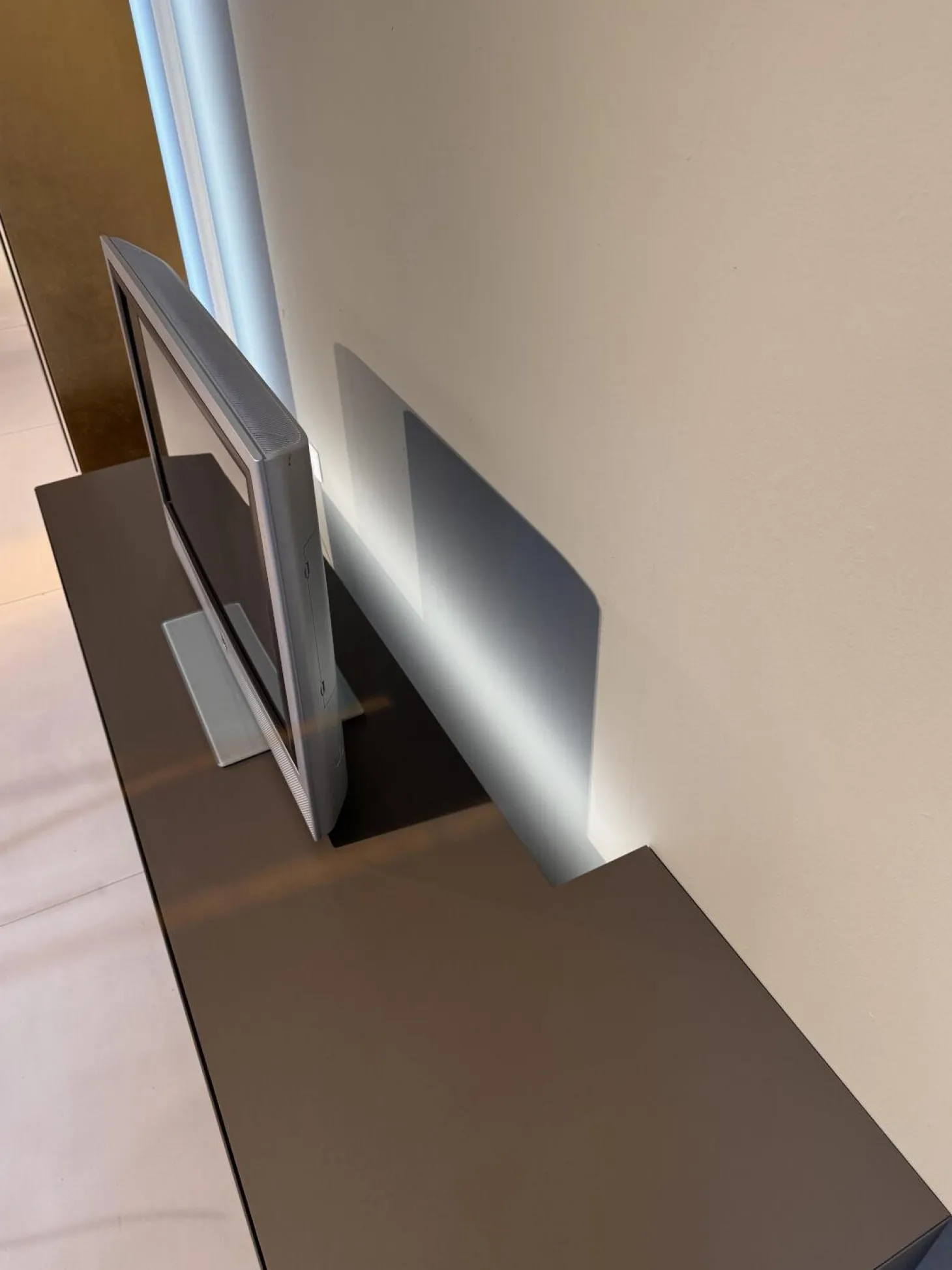 Wohnwand Inpiedi Lack Interno Metall Gold Lack Coffee Braun Inklusive LED Beleuchtung