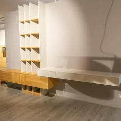 Wohnwand Mileto Asteiche Gebürstet Natur Geölt Und MDF Lichtgrau Lackiert