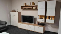 Wohnwand Multiplan Wildeiche Dekot Front Weiß Hochglanz