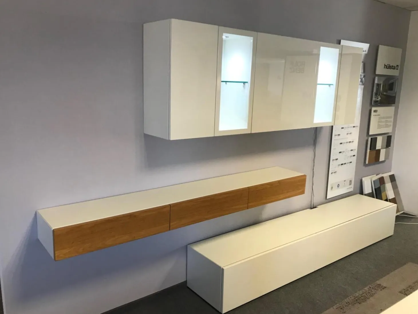 Wohnwand Neo Lack Weiß Front Hochglanzweiß Und Natureiche Grifflos Push To Open Beschlag Mit Beleuchtung