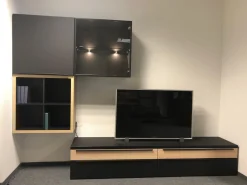 Wohnwand Now Touch Super Matt Schwarz Akzente Samteiche Natur Metallgriffe Schwarz