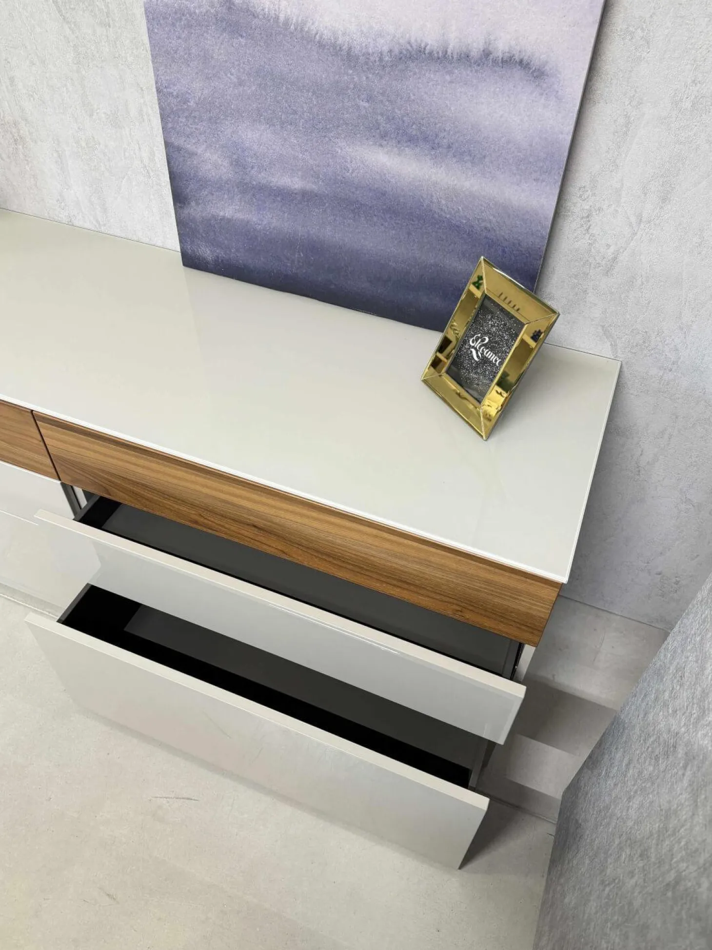 Wohnwand Now Vision C18 Lack Seidengrau Hochglanz Akzent Kernnussbaum Inklusive Couchtisch