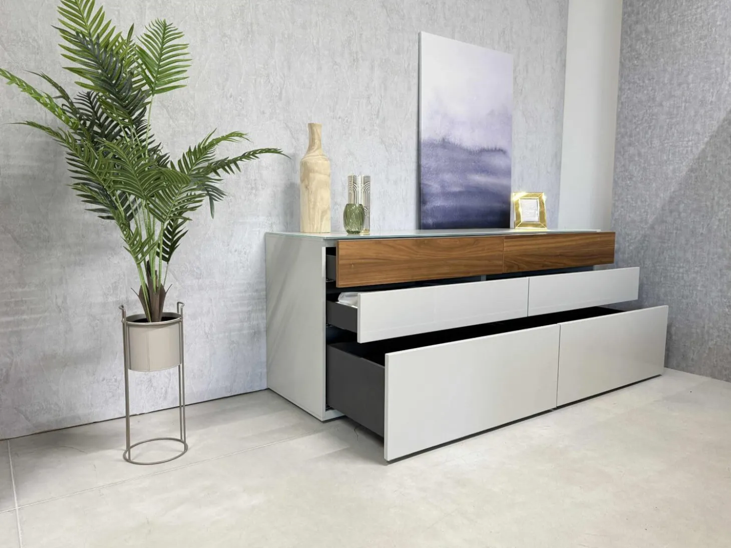 Wohnwand Now Vision C18 Lack Seidengrau Hochglanz Akzent Kernnussbaum Inklusive Couchtisch