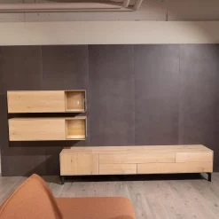 Wohnwand Puro 109 368 Asteiche Gebürstet Weiß Geölt Metall Sockel Schwarz Matt Mit Glaseinlage Und Beleuchtung