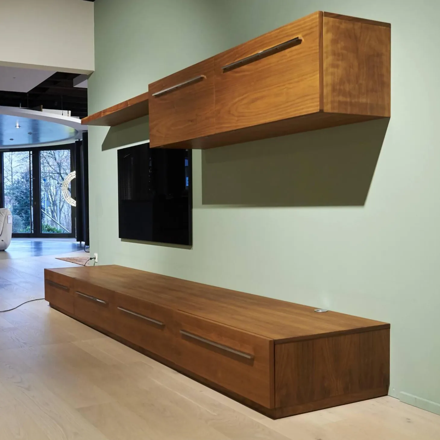 Wohnwand Sipario Nussbaum Geölt mit Kabeldurchlass