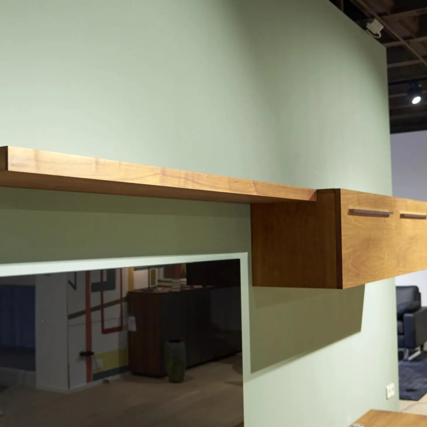 Wohnwand Sipario Nussbaum Geölt mit Kabeldurchlass