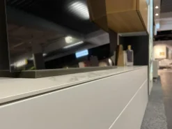 Wohnwand Tetrim A Korpus Und Front Lack Reinweiß Weiß Und Eiche Natur Rahmen Silberfarbig Mit LED Beleuchtung