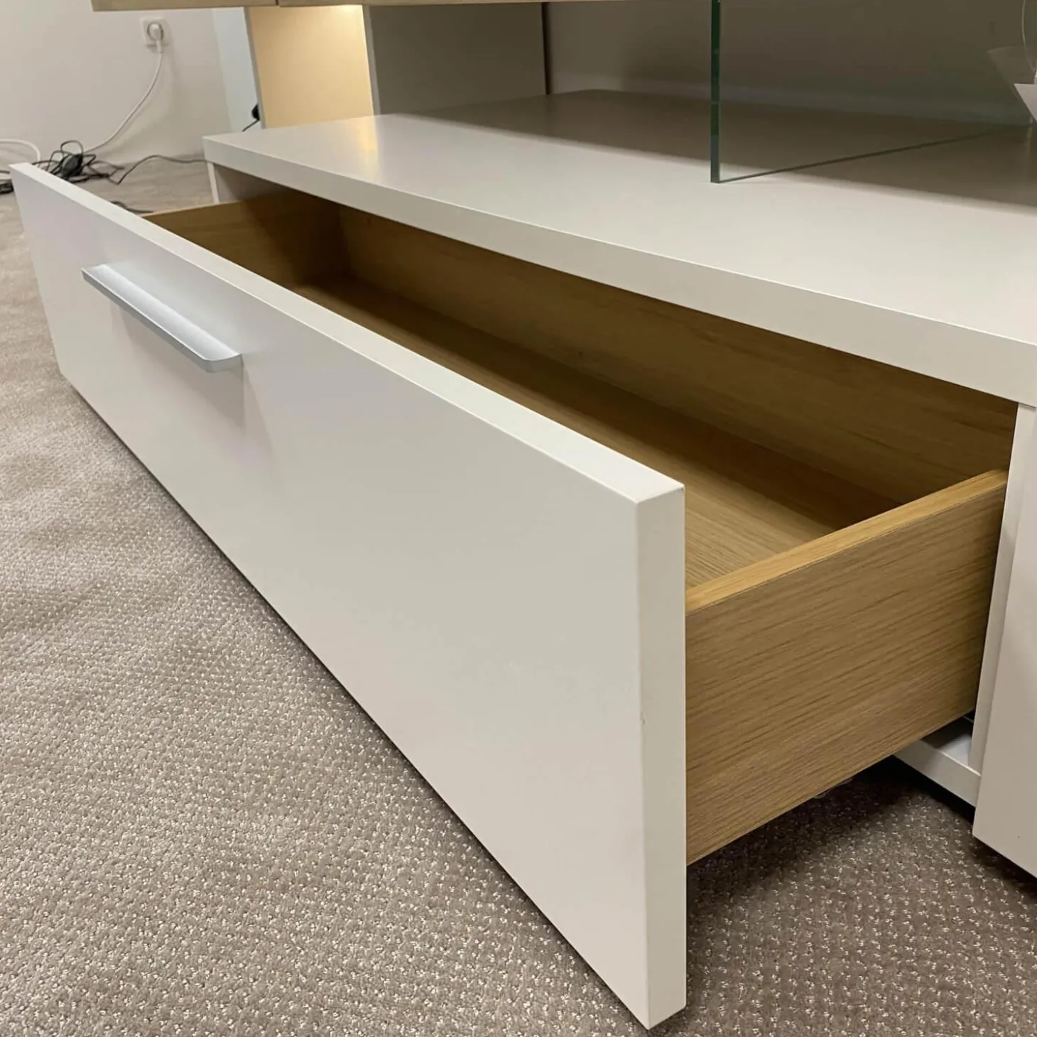 Wohnwand Vivendi Lack Weiß Matt Und Holz Asteiche Mit Glasböden Inklusive Beleuchtung