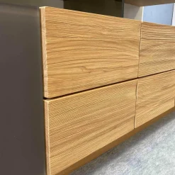 Wohnwand V-Montana Kernbuche mit Glasfronten Montegrau